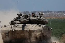 Israel tìm thấy 3 thi thể con tin, giao tranh ác liệt trở lại ở phía bắc Gaza