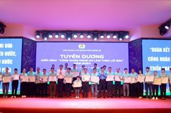 Tuyên dương 95 điển hình 'Công nhân Nghệ An làm theo lời Bác' năm 2024