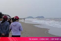 Rủ nhau tắm biển, 2 học sinh lớp 9 mất tích