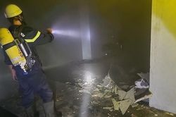Cảnh sát hướng dẫn hơn 50 người thoát nạn trong đám cháy