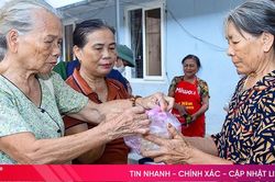 Học Bác trong từng việc nhỏ