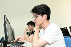 Hơn 5.800 thí sinh thi bù đánh giá tư duy Bách khoa Hà Nội sau sự cố kỹ thuật
