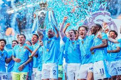 Những khoảnh khắc đặc biệt trong ngày Man City làm nên lịch sử với chức vô địch Ngoại hạng Anh