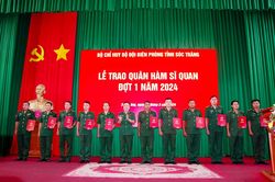 Lễ trao quân hàm sĩ quan đợt 1 năm 2024