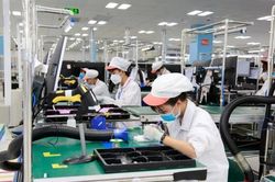 Công nghiệp phát triển mất cân đối, cần 'hóa giải' điểm nghẽn?