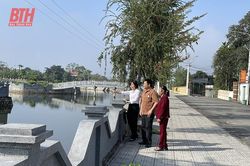Nữ bí thư dân vận khéo