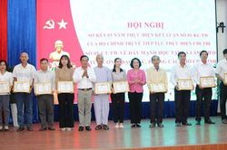 Khen thưởng 52 tập thể, cá nhân xuất sắc trong học tập và làm theo tư tưởng, đạo đức, phong cách Hồ Chí Minh ở Chợ Mới
