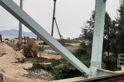 Xử lý công trình du lịch xâm phạm hành lang bảo vệ cầu đường sắt