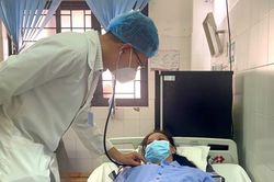 Cứu sống bệnh nhân nguy kịch do đứt rời phế quản gốc bên phải