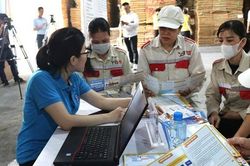 Yên Bái: Triển khai đồng bộ các giải pháp, đa dạng các hình thức tuyên truyền để hoàn thành chỉ tiêu bao phủ BHXH, BHYT