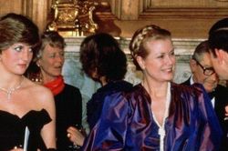 Dấu ấn chiếc váy Cannes năm 1987 của Công nương Diana