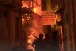 Nhân chứng kể lại vụ cháy nhà trọ kinh hoàng ở Trung Kính, Hà Nội
