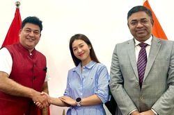 Khả Ngân làm nữ chính trong phim điện ảnh hợp tác giữa Việt Nam - Ấn Độ