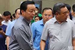 Tập trung khắc phục hậu quả, khẩn trương điều tra nguyên nhân vụ cháy ở phố Trung Kính, Hà Nội
