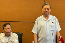 'Hàng chục người có dao, mã tấu để trong cốp xe thì không thể nói là đi phục vụ cho sản xuất'