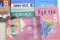 Nỗi lo khi tự chủ sách giáo khoa