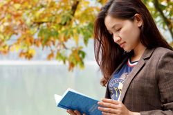 Hướng tới Lễ trao giải Dế Mèn 2024: Lữ Mai - Tuổi thơ thương nhớ 'Dưới khung trời ngát xanh'