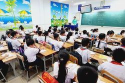 Học sinh lớp 1 không được ăn đùi gà