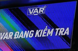 V-League đến hồi gay cấn, VAR hoạt động hết công suất