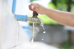 Tự dưng mất định mức nước