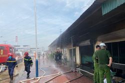 Cháy quán ăn ở Hải Dương, một cháu bé bị tử vong