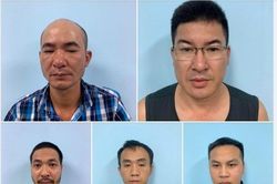 Hà Nội: Bắt 6 con bạc đang sát phạt nhau trong chợ hoa Quảng An