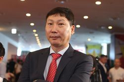 HLV Kim Sang Sik có danh sách phụ cho tuyển Việt Nam