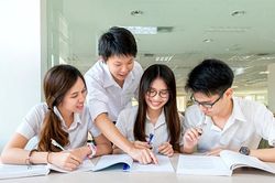 Giới trẻ và việc chọn ngành: Đại học đừng học đại!