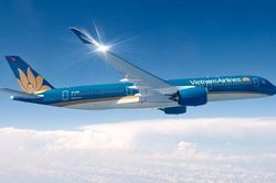 VN-Index 'lao dốc' 2 phiên liên tiếp, cổ phiếu Vietnam Airlines vẫn 'bay cao'
