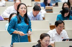 ĐBQH đề nghị hỗ trợ học phí với sinh viên ngành Y khoa