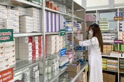 Hơn 400 loại thuốc phục vụ điều trị, phòng chống dịch được gia hạn
