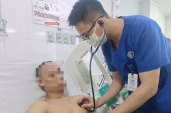 Nhập viện nguy kịch sau 2 giờ liên tục đi xe giữa trưa nắng