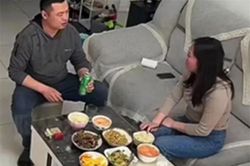 Chồng mua thứ rẻ tiền này để giải tỏa mệt mỏi, nào ngờ bị vợ mắng không kịp vuốt mặt