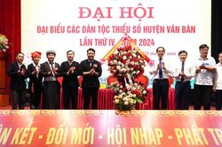 Chủ tịch UBND tỉnh Trịnh Xuân Trường dự Đại hội Đại biểu dân tộc thiểu số huyện Văn Bàn lần thứ IV