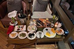 Hà Nội: Vào nhà hàng cao cấp gọi toàn món đắt tiền, cô gái trẻ sau đó bất ngờ 'bùng'
