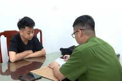 Phú Thọ: Bắt đối tượng giả vờ mua điện thoại rồi cướp