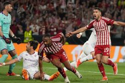Phá tan giấc mơ người Ý, ngôi sao Olympiacos xô đổ kỷ lục của Ronaldo tại đấu trường châu Âu