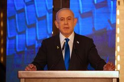 Bộ trưởng Israel cáo buộc Thủ tướng Netanyahu 'đánh lừa' dân