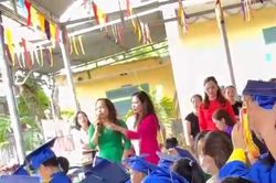 Cách hành xử của người lớn khiến ngày vui của trẻ không trọn vẹn