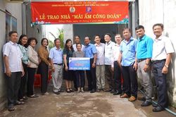 Trao 'Mái ấm Công đoàn' cho đoàn viên có hoàn cảnh khó khăn tại xã Mỹ Tân