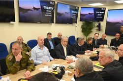 Thành viên nội các chiến tranh của Israel kêu gọi bầu cử sớm