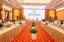 Báo chí - doanh nghiệp đồng hành cùng phát triển