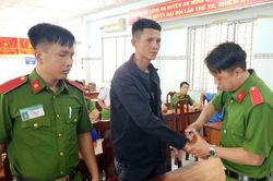 'Xí phần' mặt biển để vòi tiền bảo kê ngư dân và thương lái