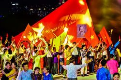 'Chuyến tàu huyền thoại' mở màn Lễ hội sông nước TP.HCM II-2024