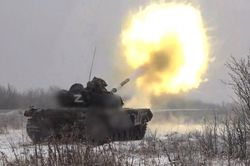 Video pháo binh Nga dội 'mưa lửa' ở Ukraine