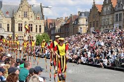 Đoàn cà kheo Hoàng gia vùng Merchtem (Bỉ) lần thứ 5 tham dự Festival Huế