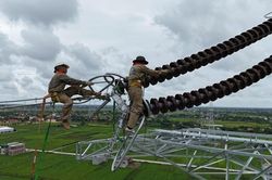 Đường dây 500kV mạch 3 NMNĐ Nam Định I – Thanh Hóa: Sẽ về đích đúng hạn