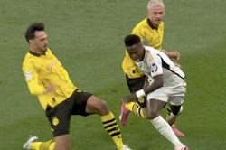 Mourinho khẳng định Vinicius ăn vạ ở chung kết Cúp C1, may mắn vì không bị thẻ đỏ