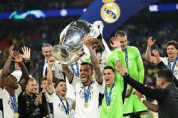 ĐIỂM NHẤN Real Madrid 2-0 Dortmund: Đẳng cấp Ancelotti, màn chia tay ngọt ngào của Kroos