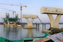 Tạo đà cho kinh tế - xã hội bứt tốc